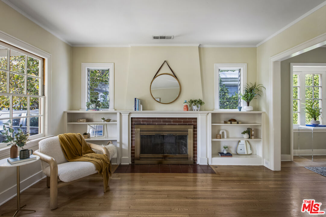 16 Oak Knoll Gardens Dr