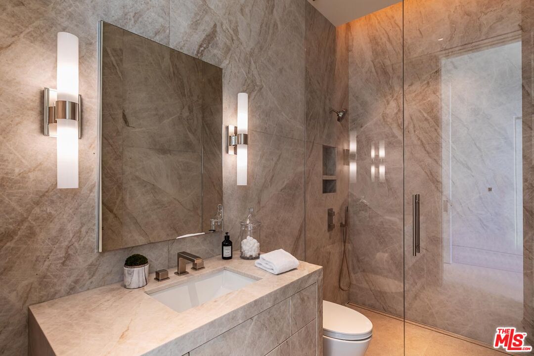 455 N Palm Dr Unit: PH