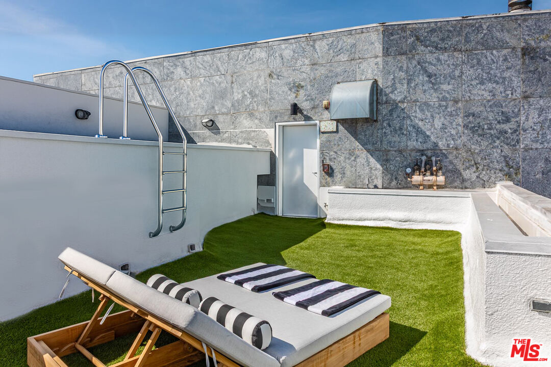 455 N Palm Dr Unit: PH