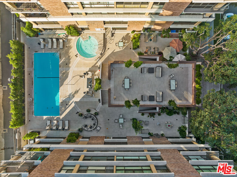 211 S Spalding Dr Unit: 109S