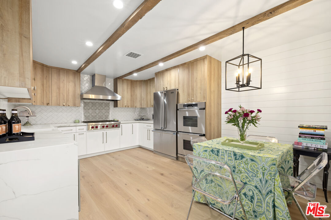 211 S Spalding Dr Unit: 109S