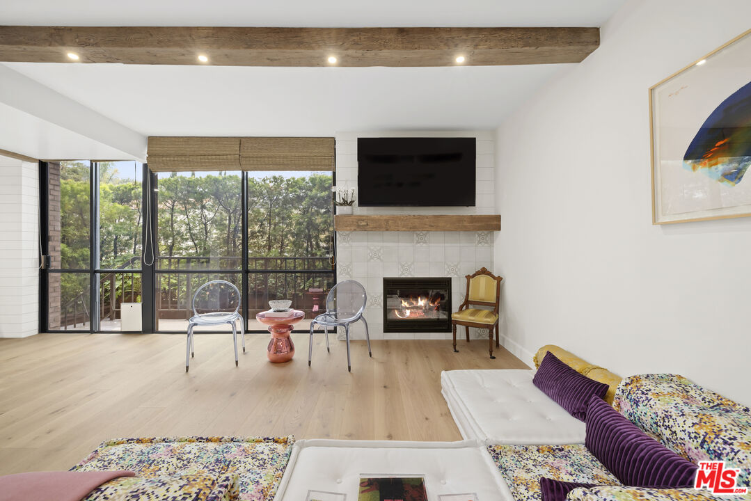 211 S Spalding Dr Unit: 109S