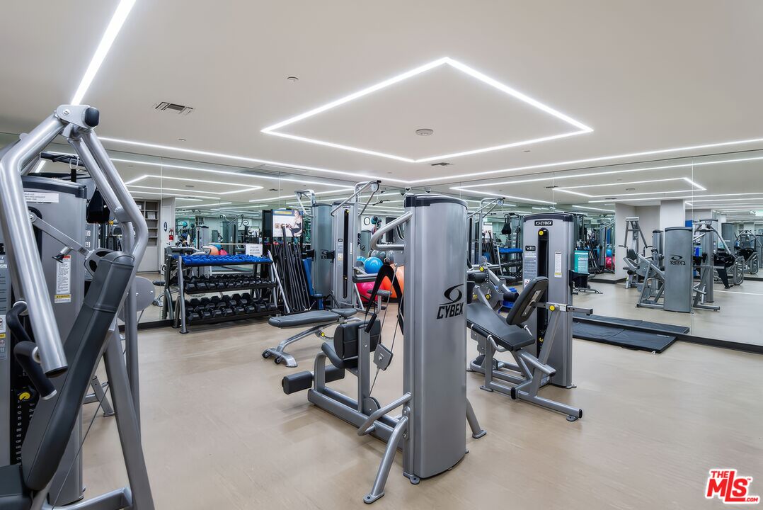 211 S Spalding Dr Unit: 109S