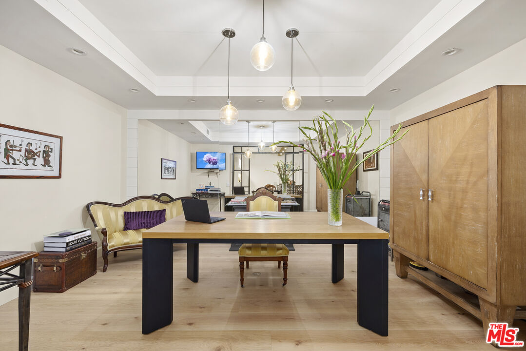 211 S Spalding Dr Unit: 109S