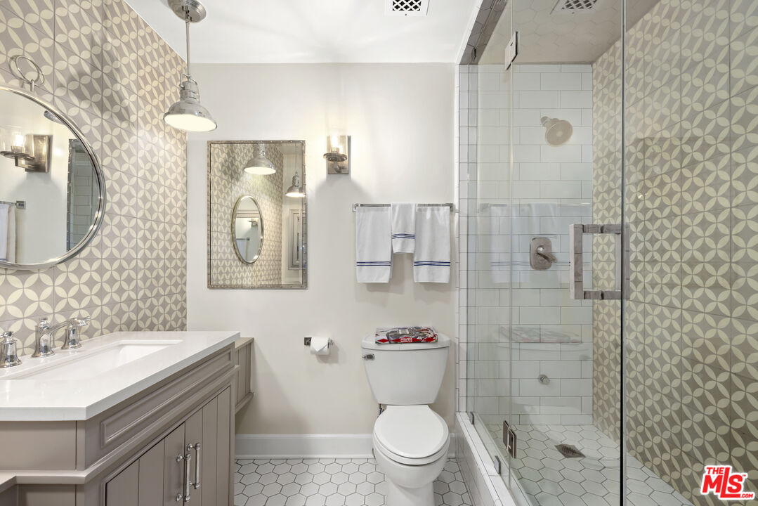 211 S Spalding Dr Unit: 109S