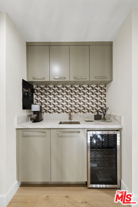 211 S Spalding Dr Unit: 109S