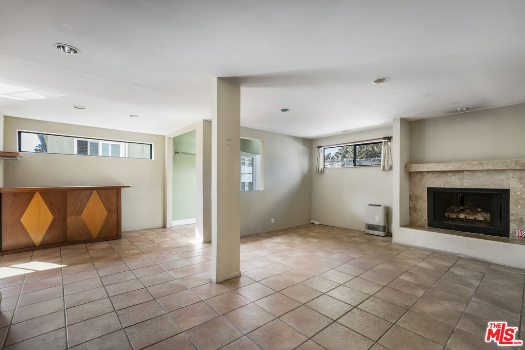 1017 Pearl St Unit: E