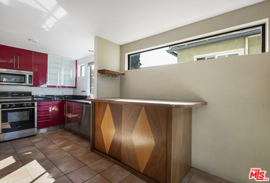 1017 Pearl St Unit: E