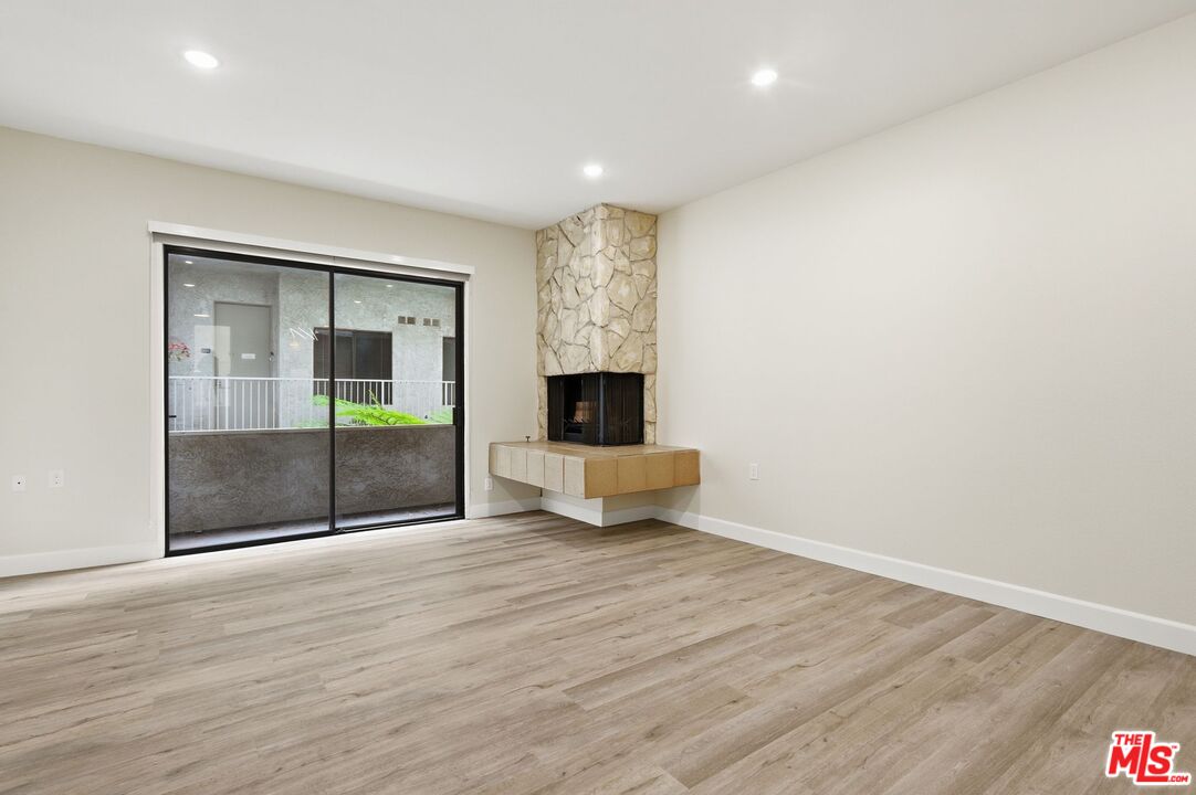 1271 Stoner Ave Unit: 208