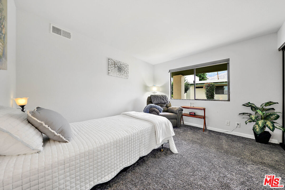 1716 Grand Bahama Dr