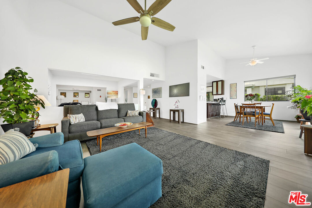 1716 Grand Bahama Dr