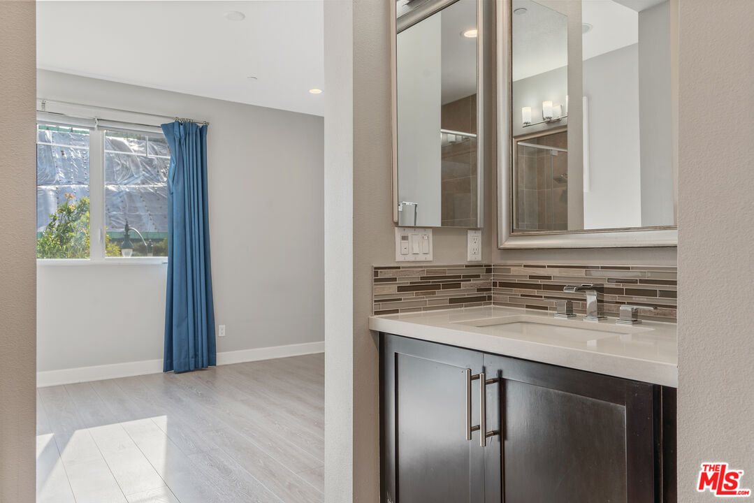 12860 S Seaglass Cir