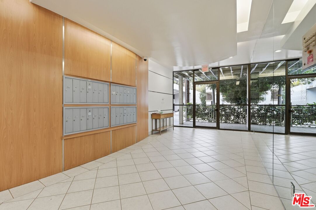 1271 Stoner Ave Unit: 208