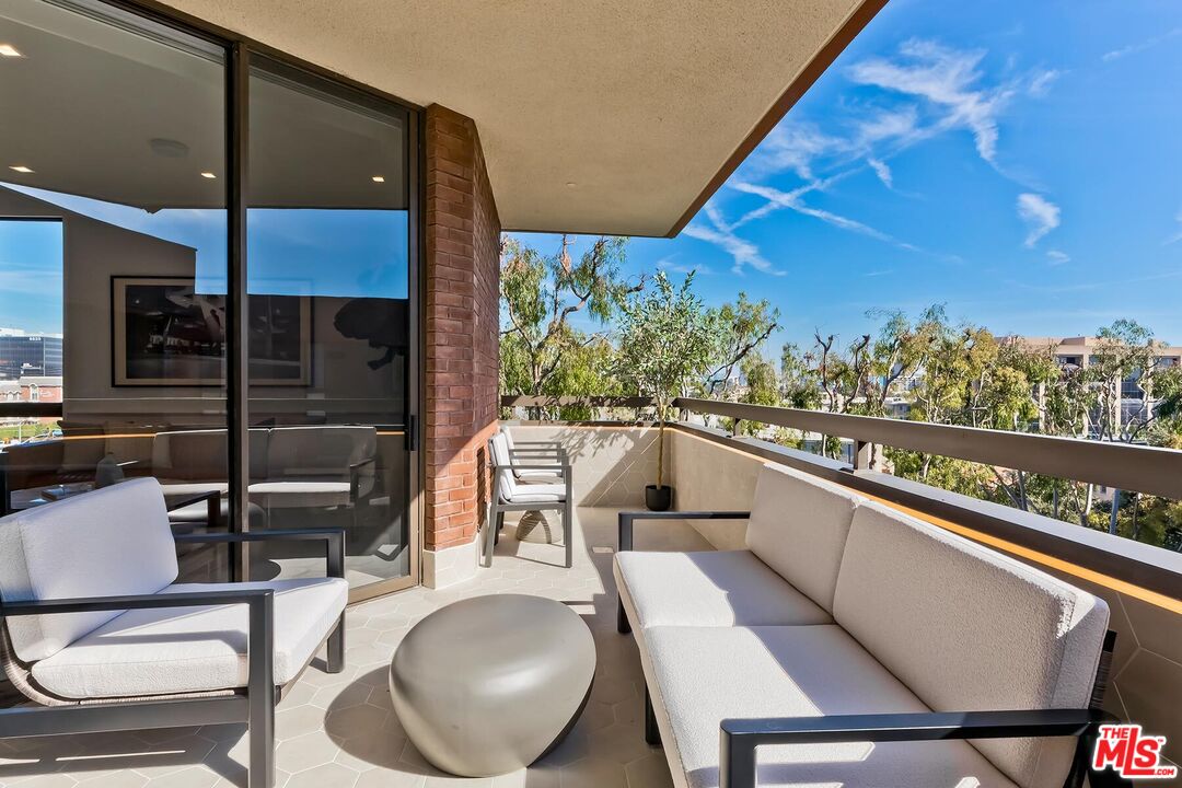 300 N Swall Dr Unit: 408