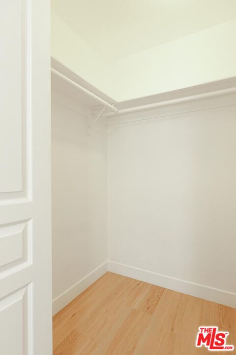 1633 S Bentley Ave Unit: 204