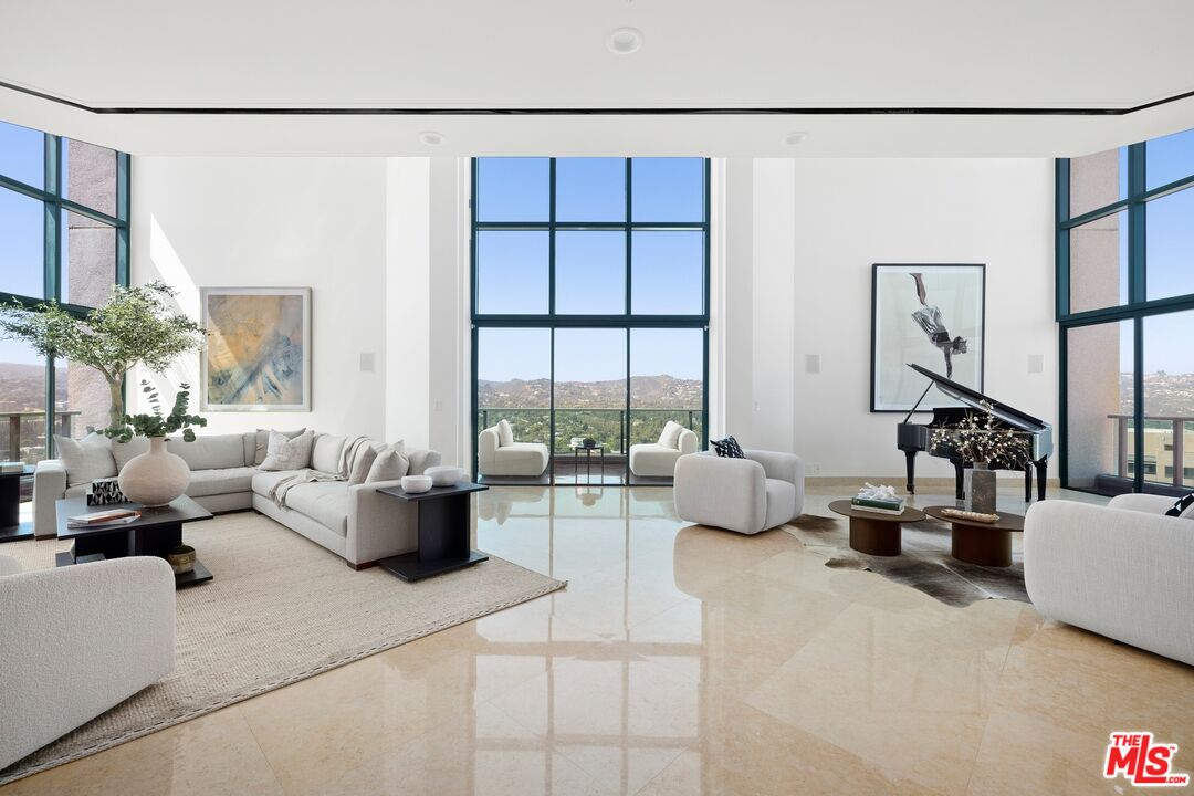 10490 Wilshire Blvd Unit: PH4