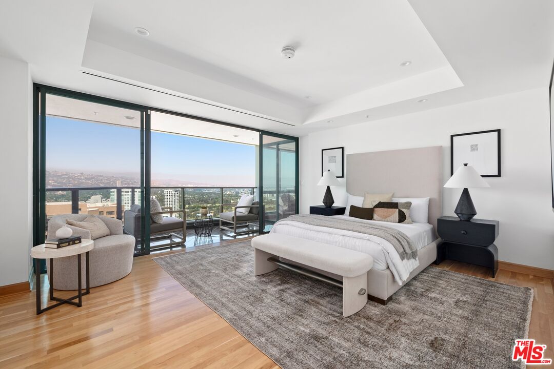 10490 Wilshire Blvd Unit: PH4