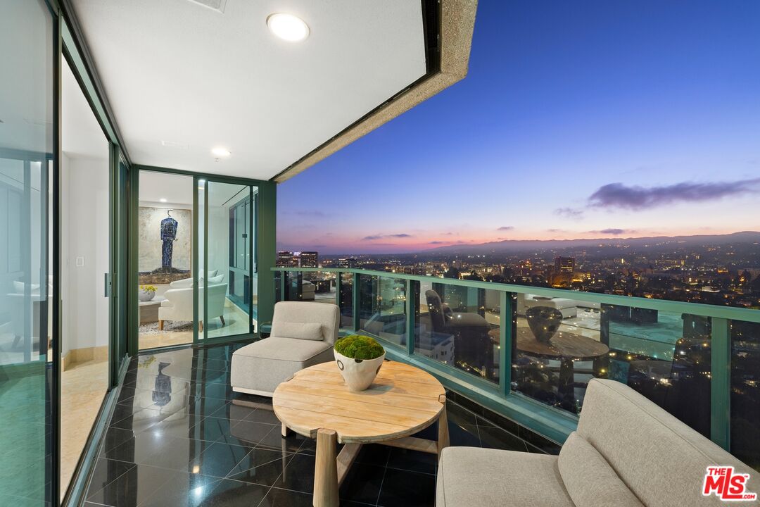 10490 Wilshire Blvd Unit: PH4