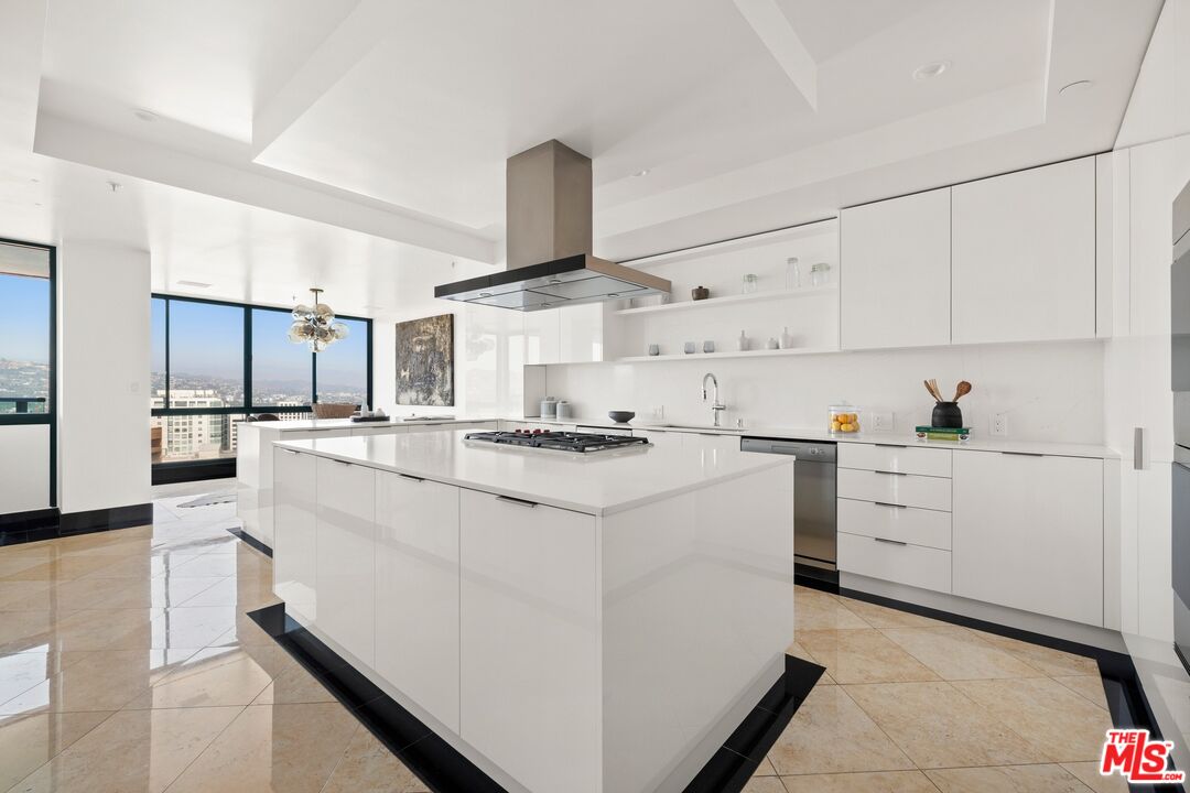 10490 Wilshire Blvd Unit: PH4