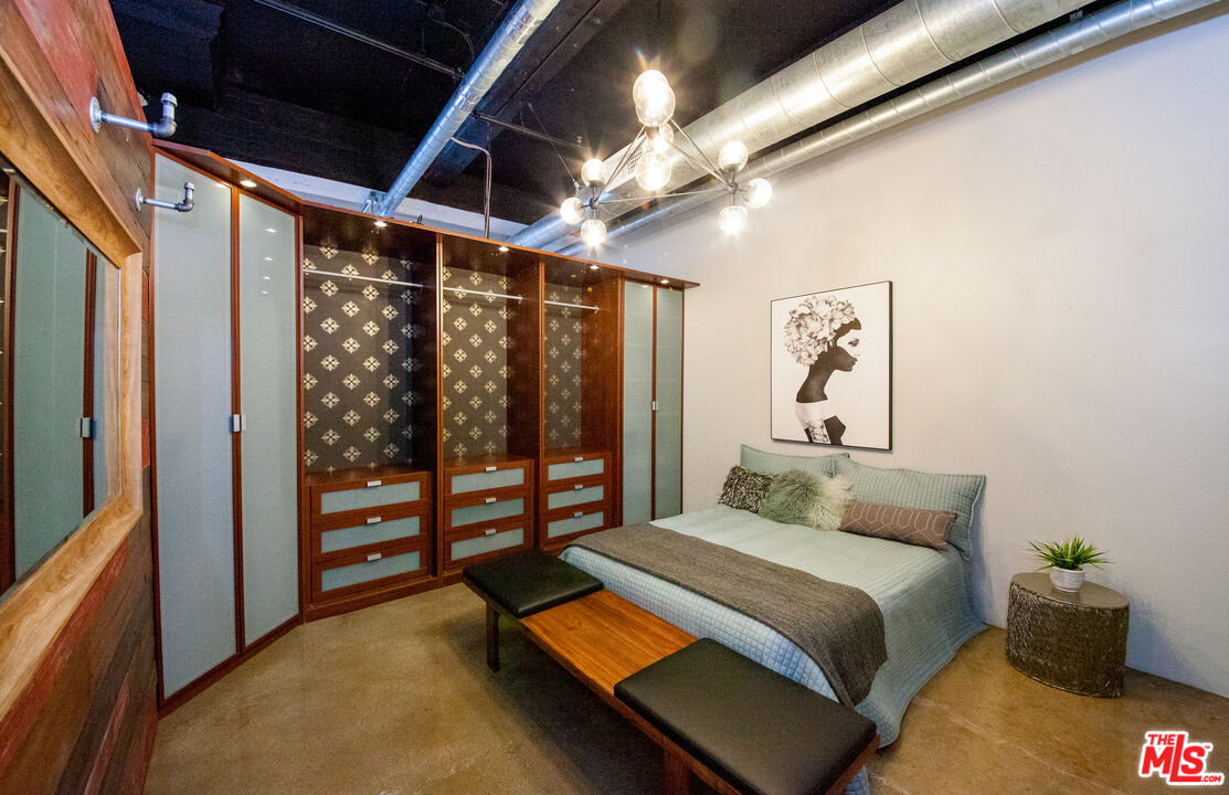 530 Molino St Unit: 113