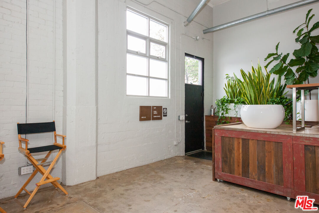 530 Molino St Unit: 113