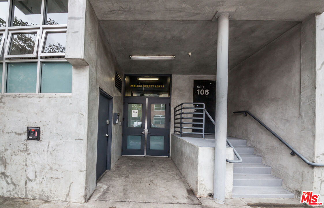 530 Molino St Unit: 113