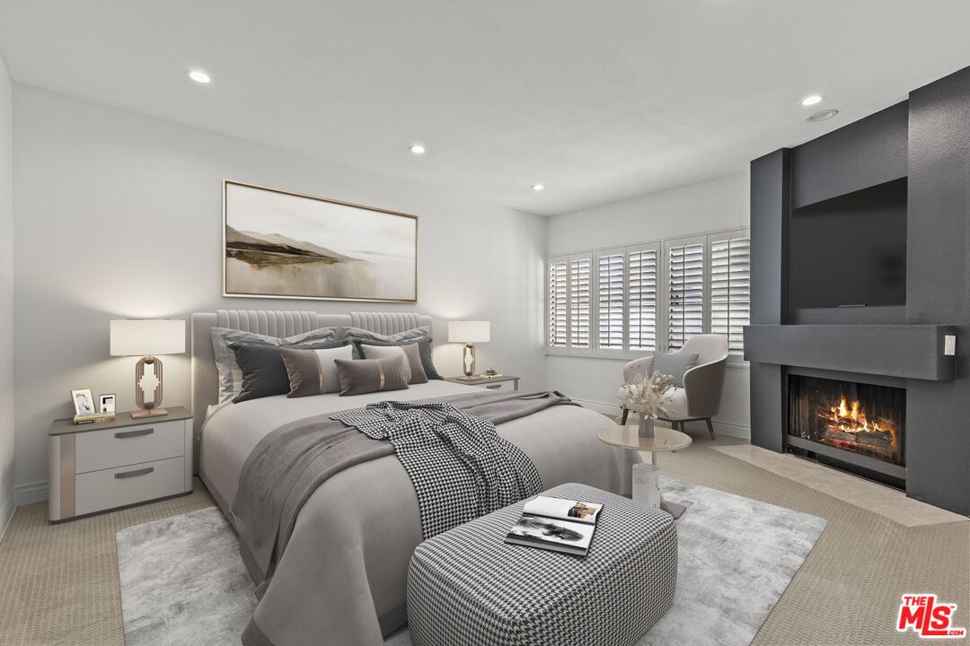 11636 Montana Ave Unit: 107