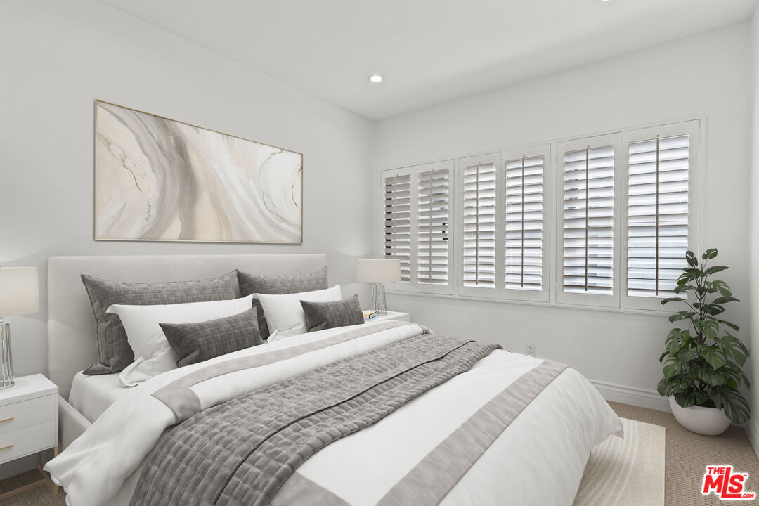 11636 Montana Ave Unit: 107