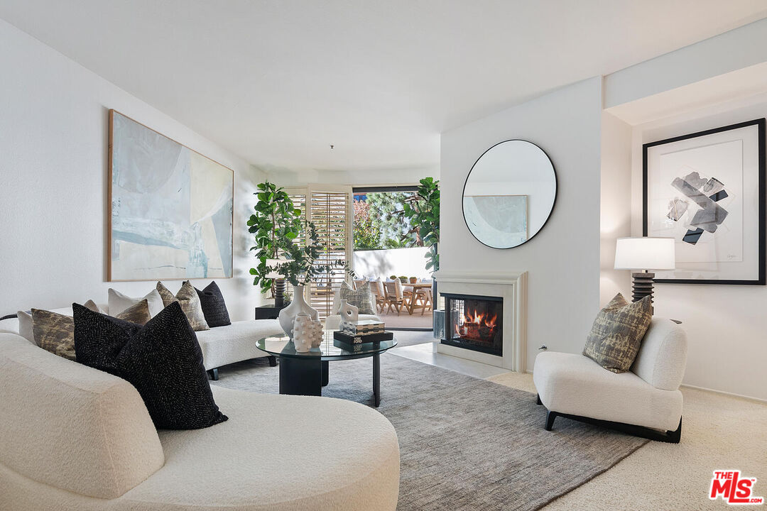 2131 Century Park Ln Unit: 109