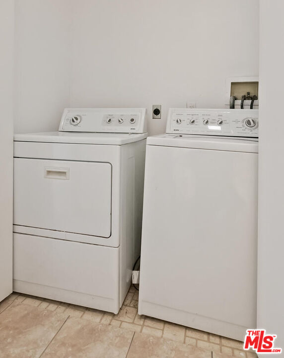 2131 Century Park Ln Unit: 109