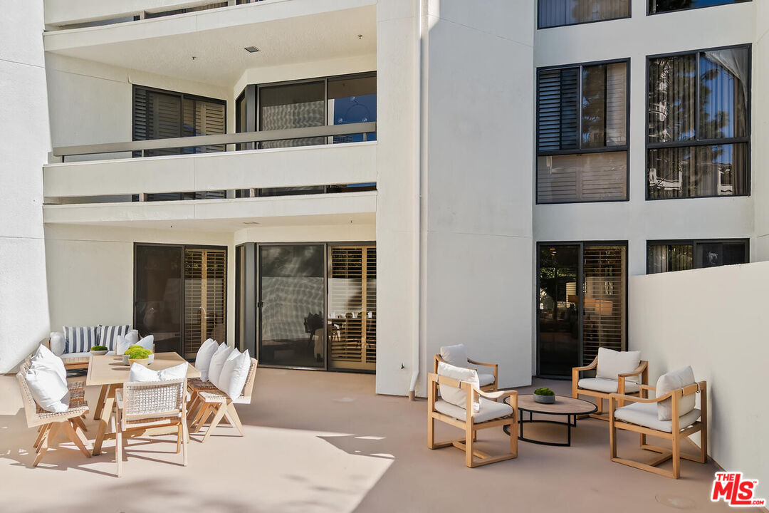 2131 Century Park Ln Unit: 109