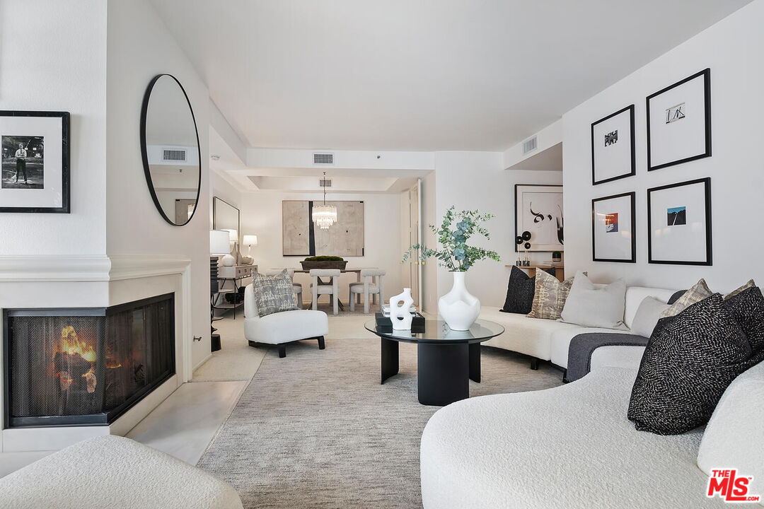 2131 Century Park Ln Unit: 109