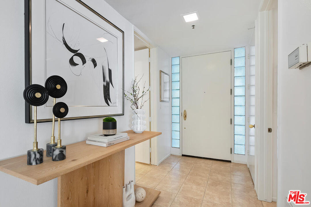 2131 Century Park Ln Unit: 109