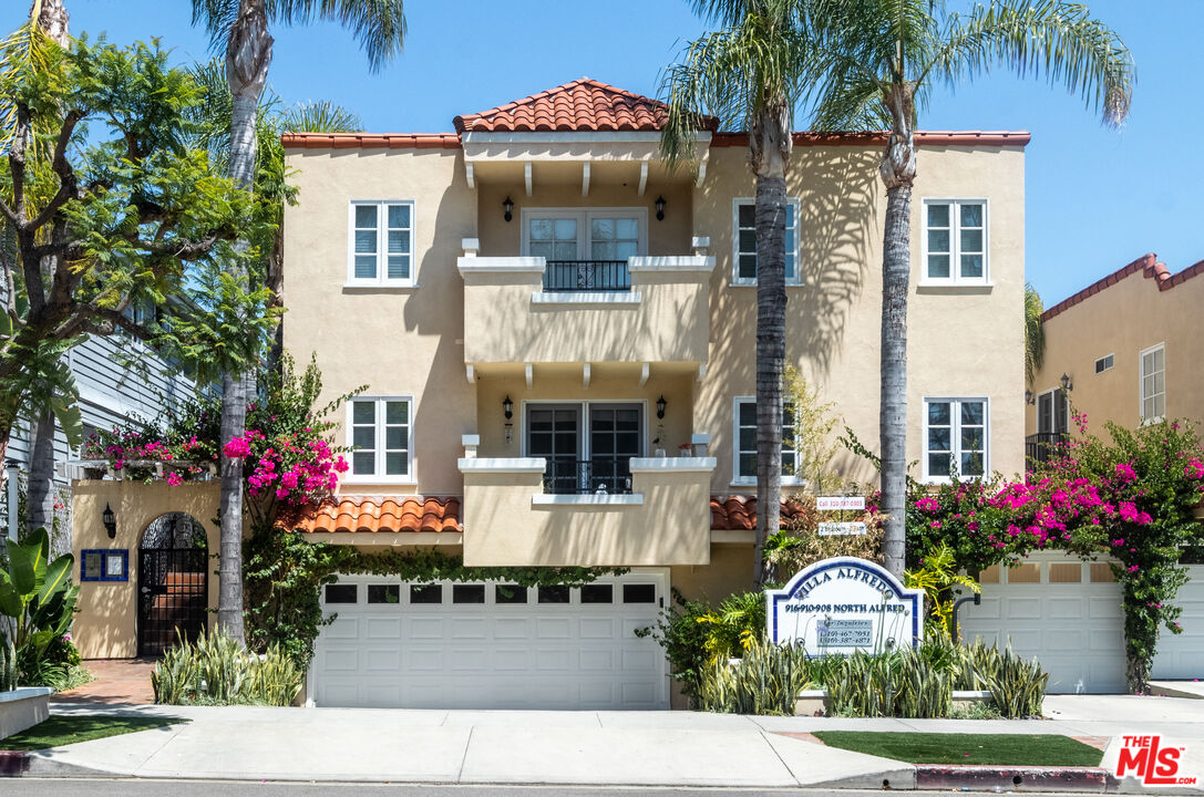 910 N Alfred St Unit: 1