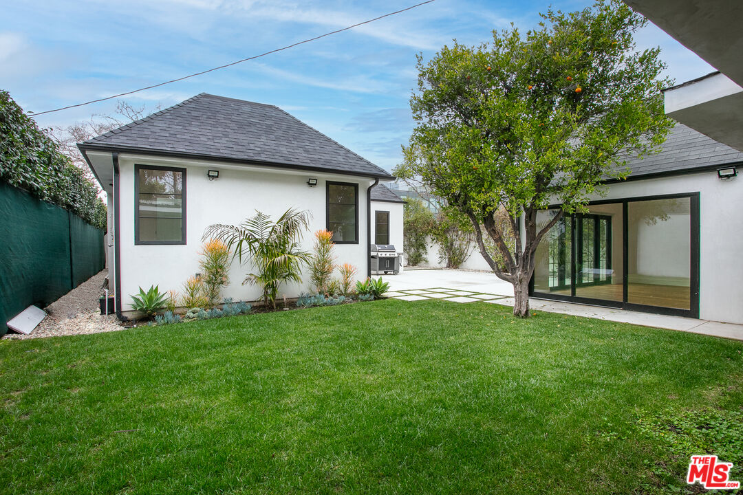 132 N Kilkea Dr