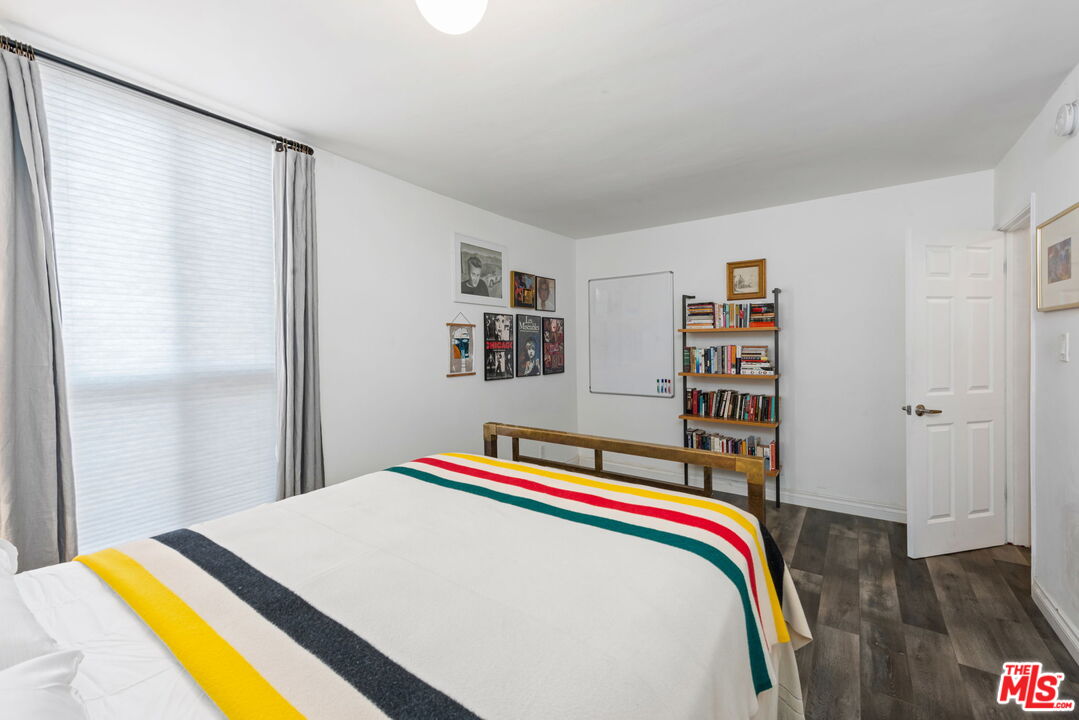 320 S Gramercy Pl Unit: 105
