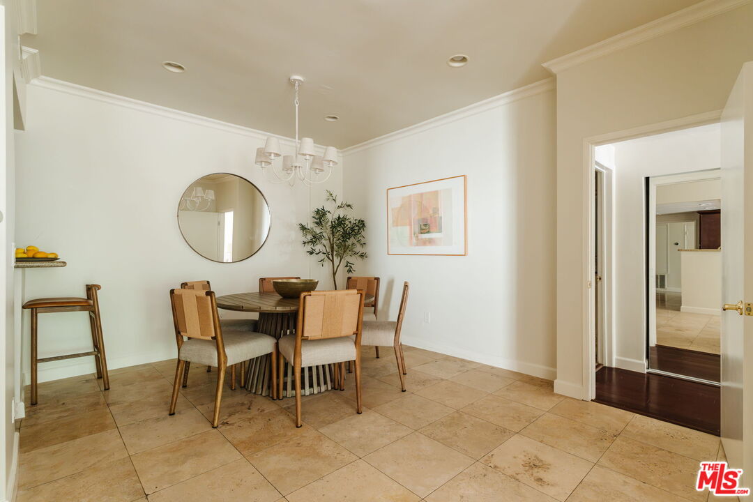 2332 Fox Hills Dr Unit: 103