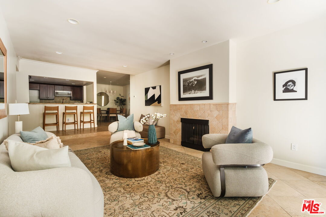 2332 Fox Hills Dr Unit 103 Los Angeles CA