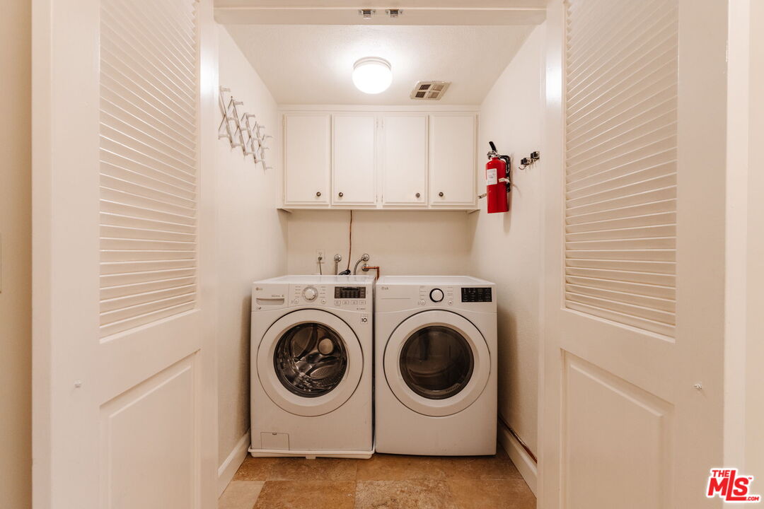 2332 Fox Hills Dr Unit: 103
