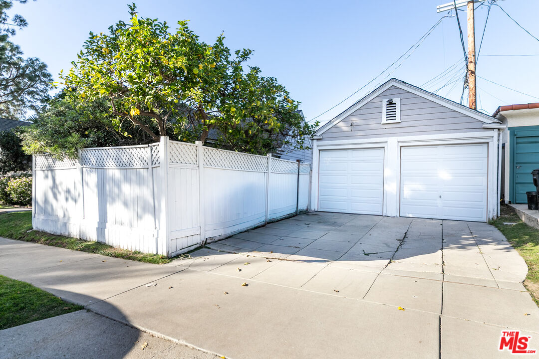 500 N Windsor Blvd