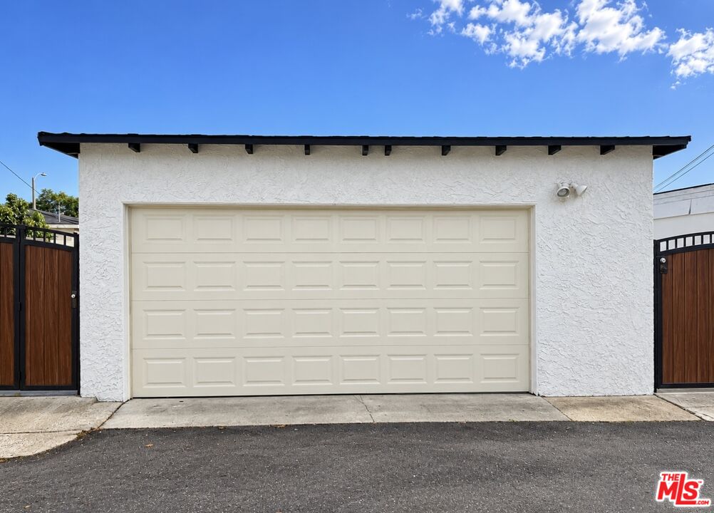 4047 Artesia Blvd