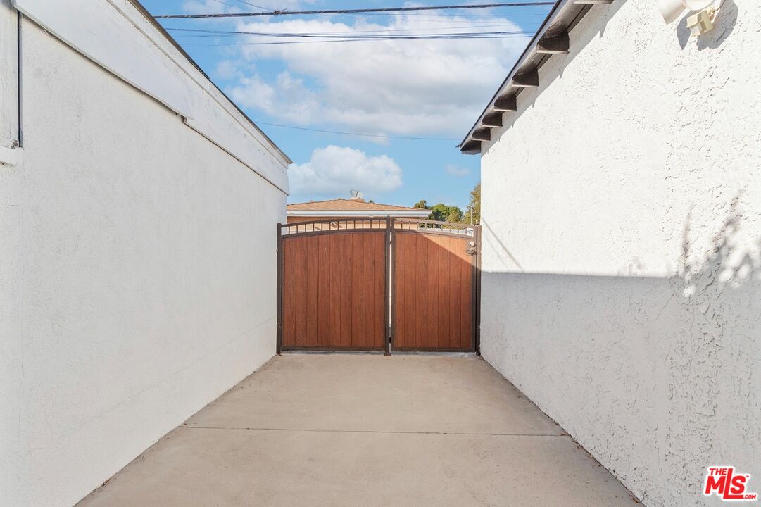 4047 Artesia Blvd