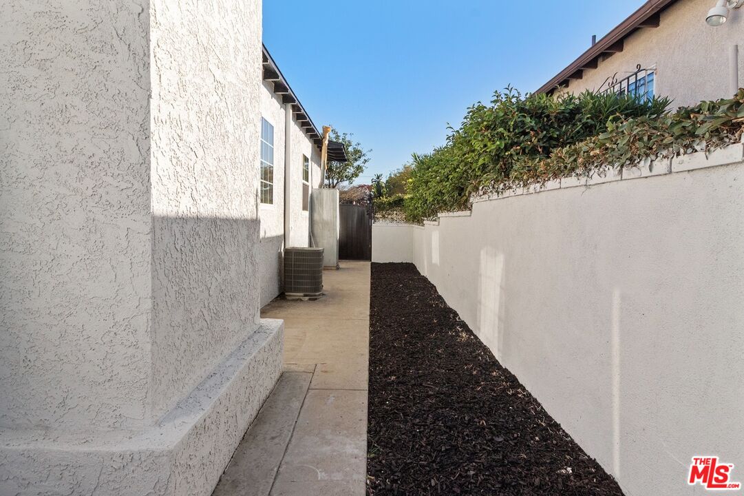 4047 Artesia Blvd