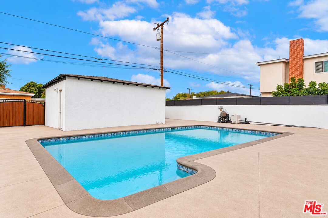 4047 Artesia Blvd