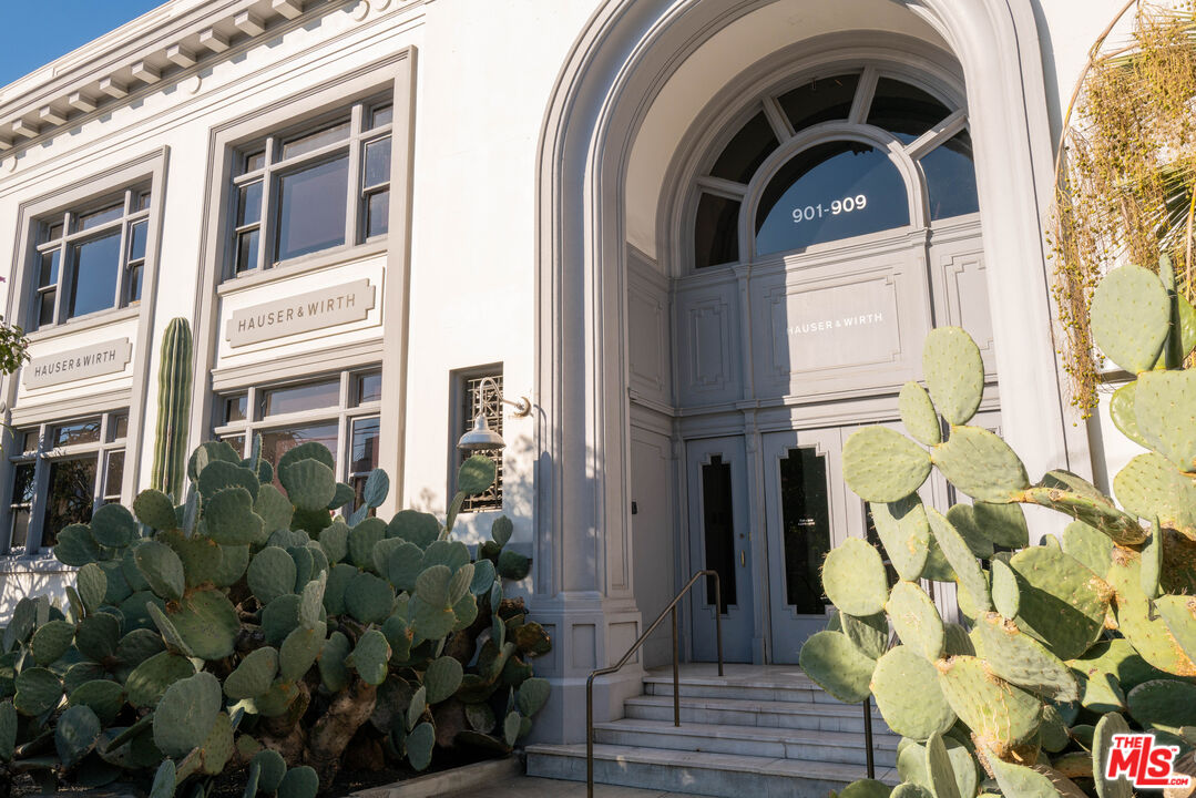 940 E 2nd St Unit: 38