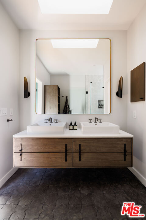 940 E 2nd St Unit: 38