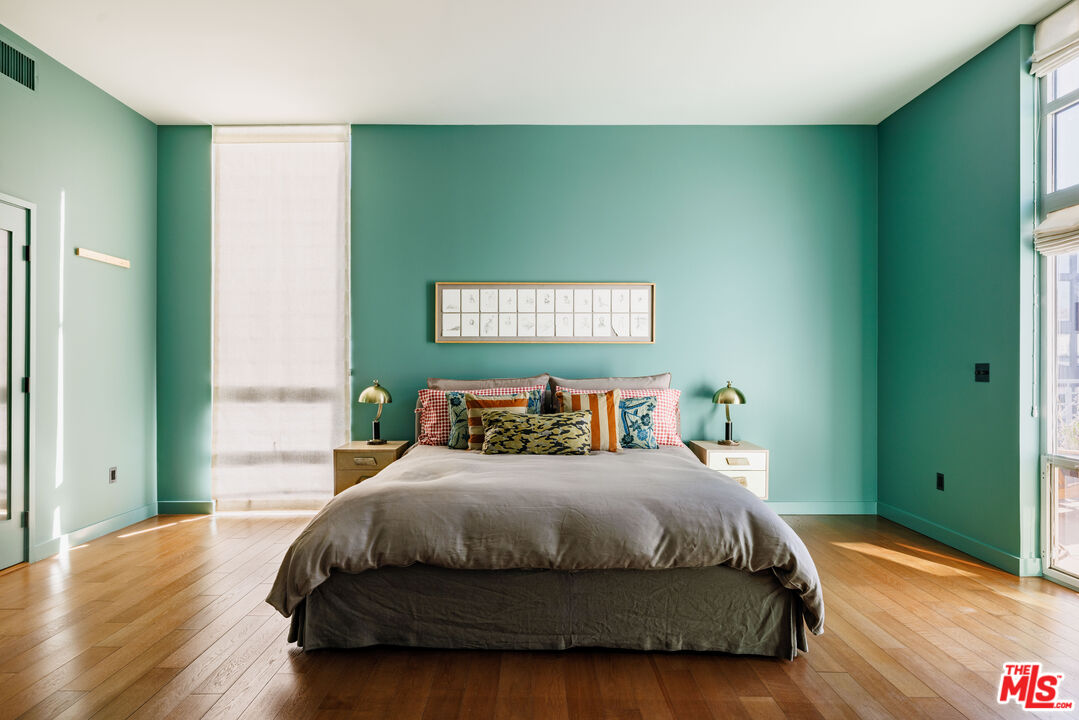 940 E 2nd St Unit: 38