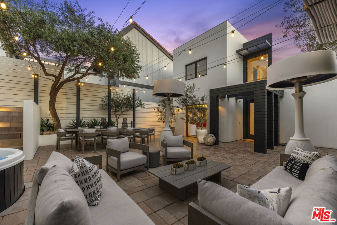 24146 Malibu Rd