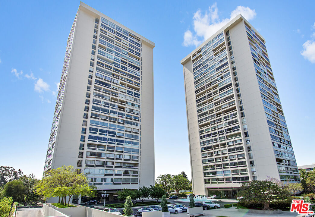 2222 Avenue Of The Stars Unit: 2503