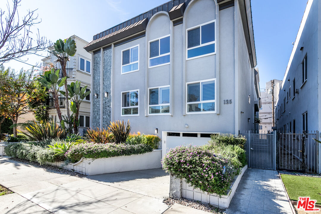 125 S Elm Dr Unit: 201